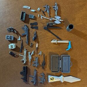 Source Unknown Toy Weapon Set - Black, Gray, Blue